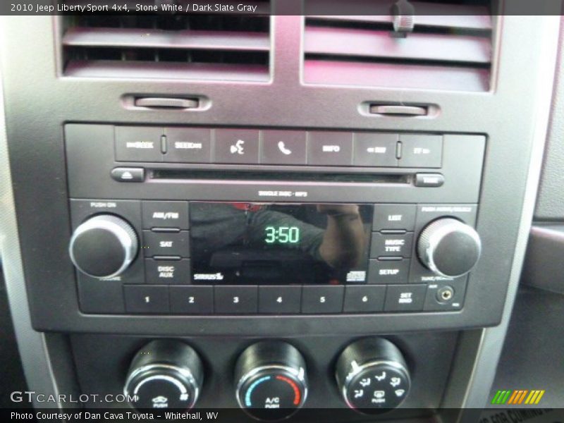 Stone White / Dark Slate Gray 2010 Jeep Liberty Sport 4x4