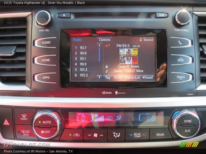 Silver Sky Metallic / Black 2015 Toyota Highlander LE