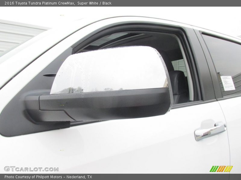 Super White / Black 2016 Toyota Tundra Platinum CrewMax