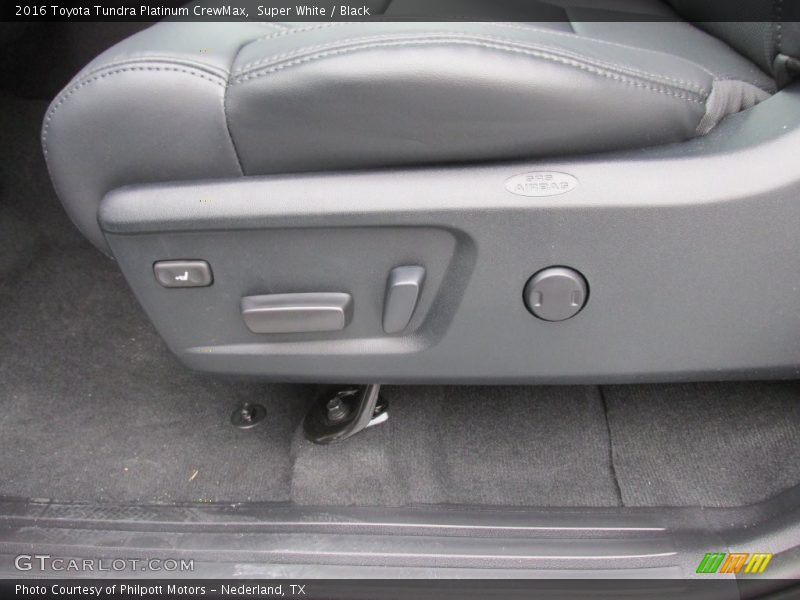 Super White / Black 2016 Toyota Tundra Platinum CrewMax