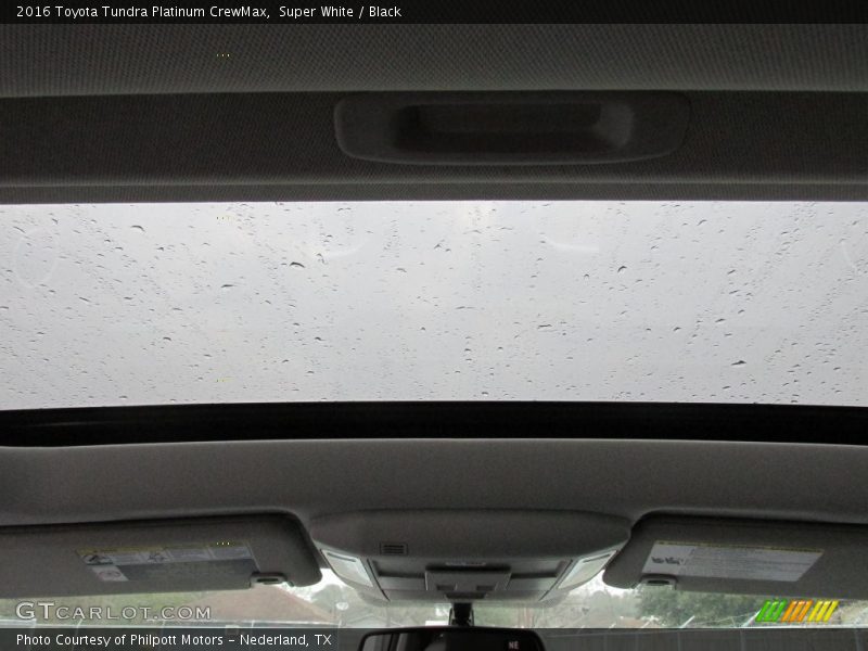 Super White / Black 2016 Toyota Tundra Platinum CrewMax