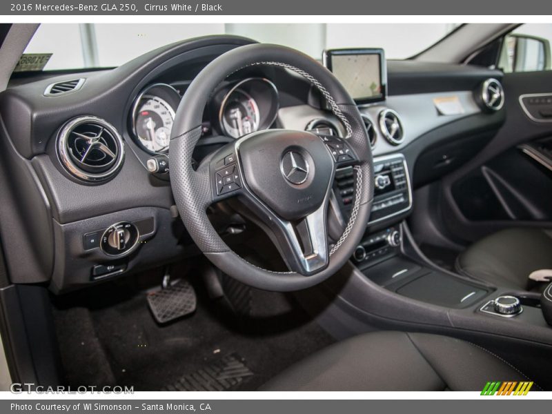 Cirrus White / Black 2016 Mercedes-Benz GLA 250