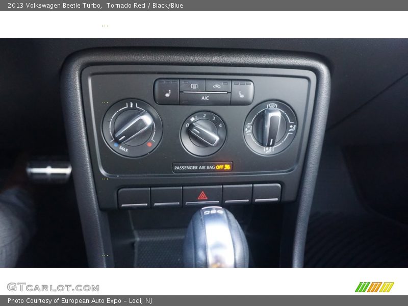 Tornado Red / Black/Blue 2013 Volkswagen Beetle Turbo