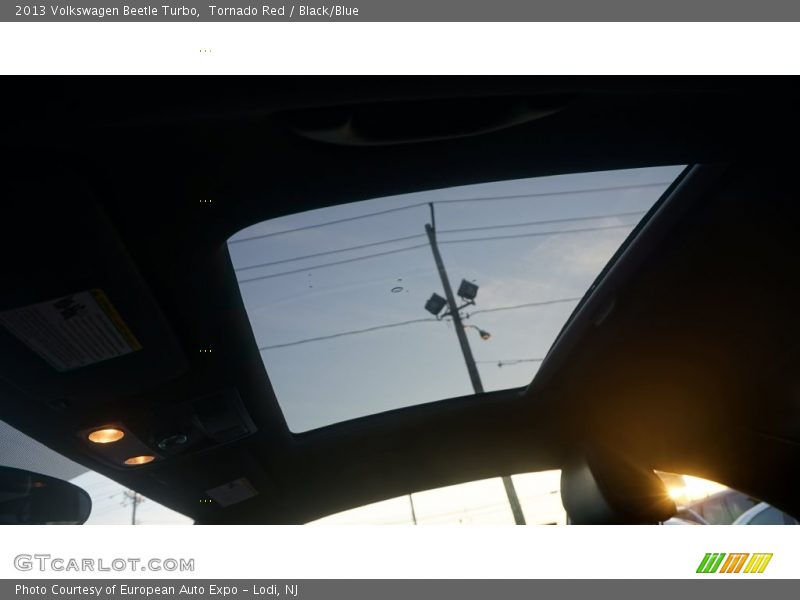 Tornado Red / Black/Blue 2013 Volkswagen Beetle Turbo