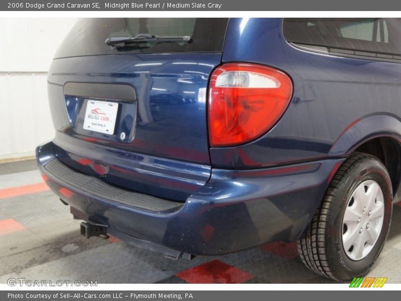 Midnight Blue Pearl / Medium Slate Gray 2006 Dodge Grand Caravan SE