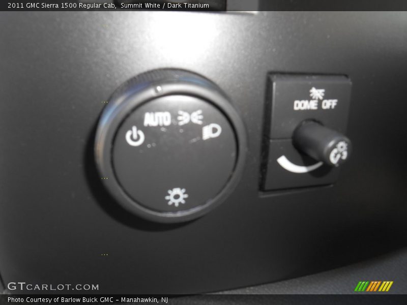 Summit White / Dark Titanium 2011 GMC Sierra 1500 Regular Cab