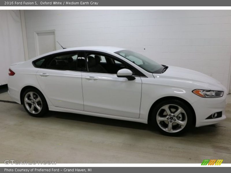 Oxford White / Medium Earth Gray 2016 Ford Fusion S