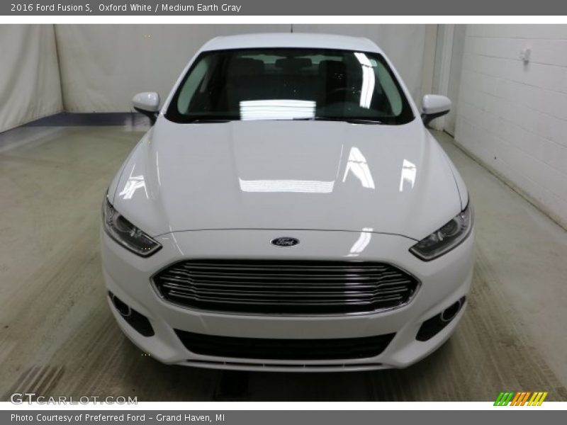 Oxford White / Medium Earth Gray 2016 Ford Fusion S