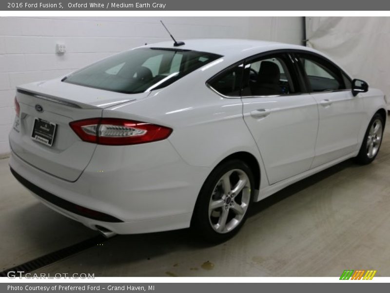 Oxford White / Medium Earth Gray 2016 Ford Fusion S
