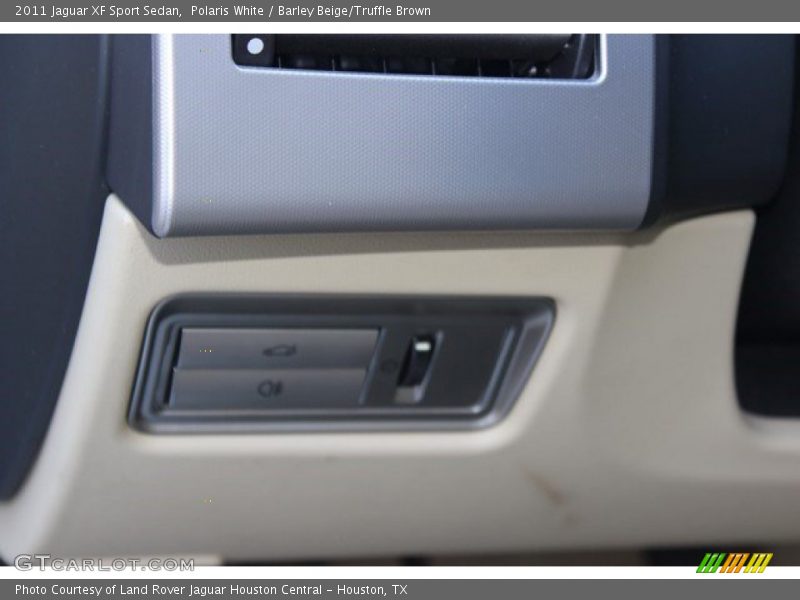 Polaris White / Barley Beige/Truffle Brown 2011 Jaguar XF Sport Sedan