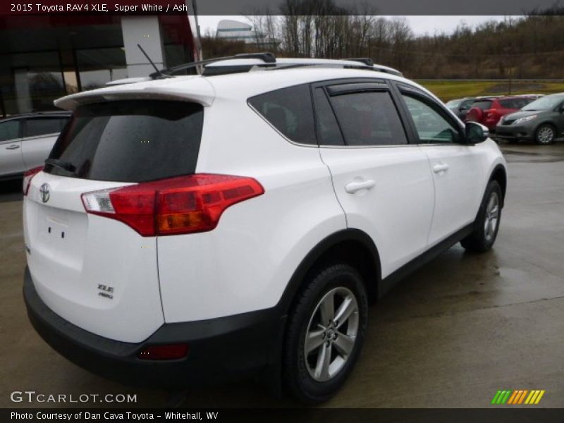 Super White / Ash 2015 Toyota RAV4 XLE
