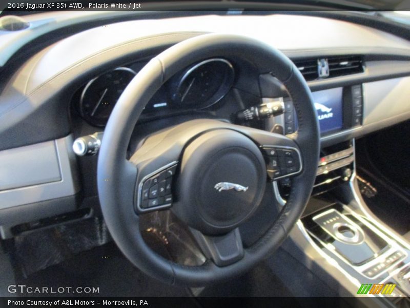 Polaris White / Jet 2016 Jaguar XF 35t AWD