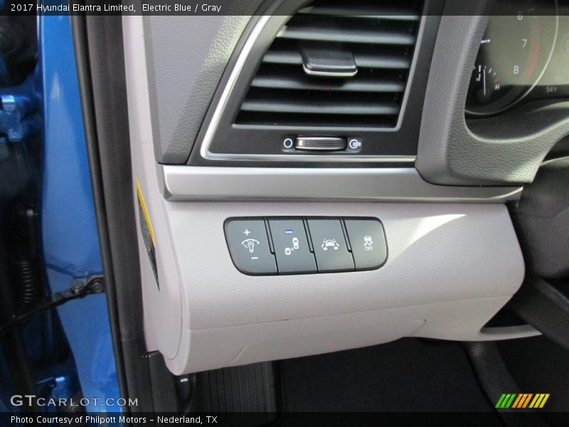 Controls of 2017 Elantra Limited