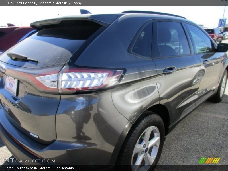 Magnetic Metallic / Ebony 2015 Ford Edge SE