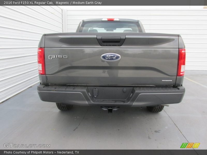 Magnetic / Medium Earth Gray 2016 Ford F150 XL Regular Cab