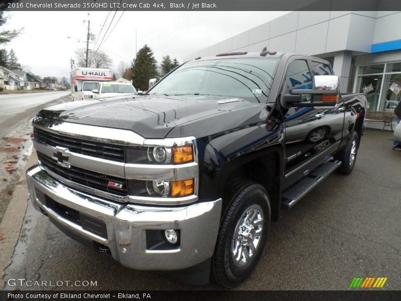 Front 3/4 View of 2016 Silverado 3500HD LTZ Crew Cab 4x4
