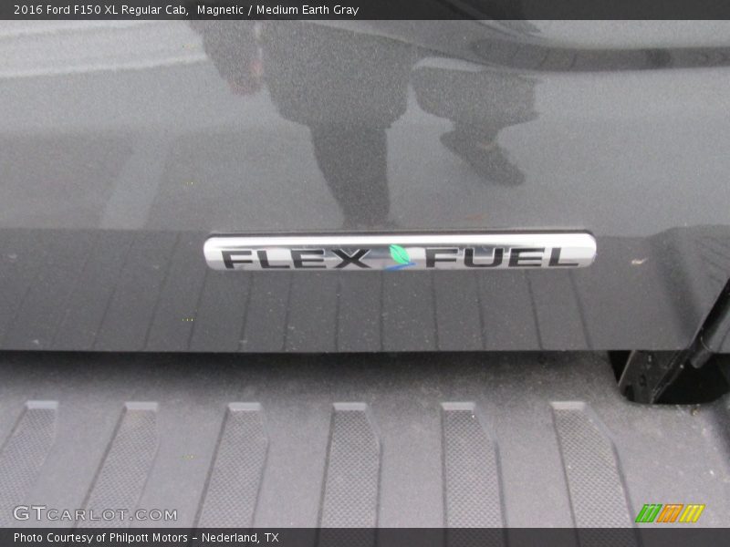 Magnetic / Medium Earth Gray 2016 Ford F150 XL Regular Cab