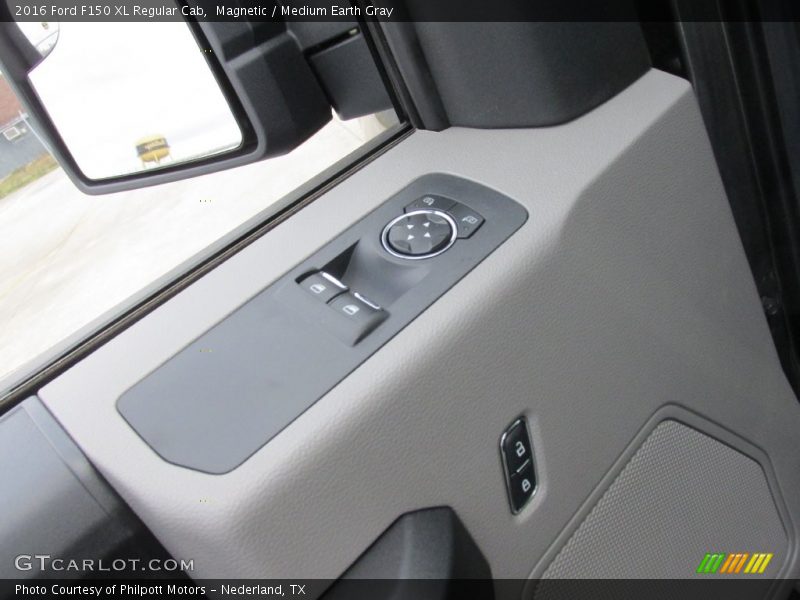 Magnetic / Medium Earth Gray 2016 Ford F150 XL Regular Cab