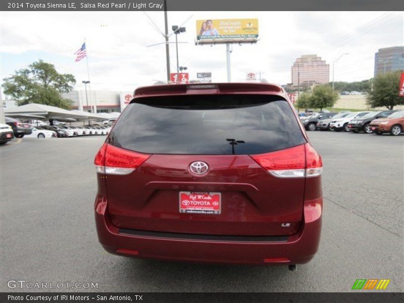 Salsa Red Pearl / Light Gray 2014 Toyota Sienna LE