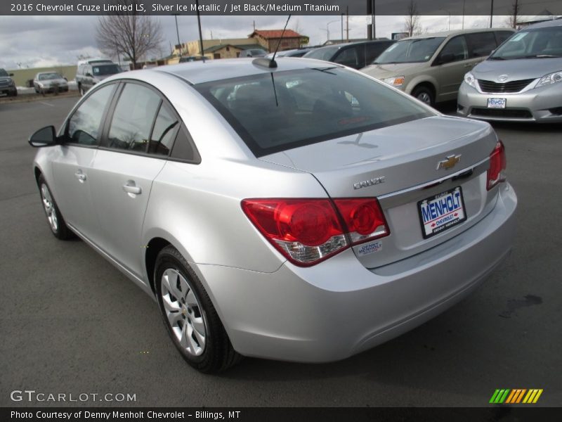 Silver Ice Metallic / Jet Black/Medium Titanium 2016 Chevrolet Cruze Limited LS