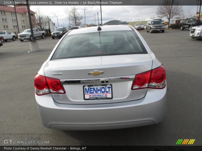 Silver Ice Metallic / Jet Black/Medium Titanium 2016 Chevrolet Cruze Limited LS
