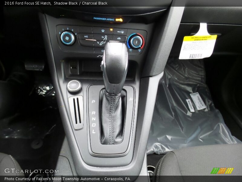Shadow Black / Charcoal Black 2016 Ford Focus SE Hatch