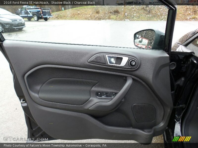 Shadow Black / Charcoal Black 2016 Ford Fiesta SE Hatchback