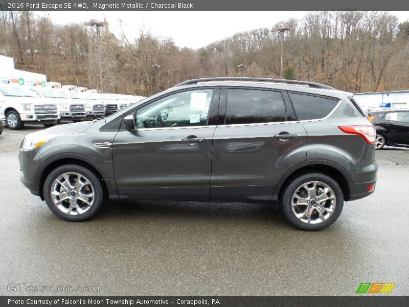 Magnetic Metallic / Charcoal Black 2016 Ford Escape SE 4WD