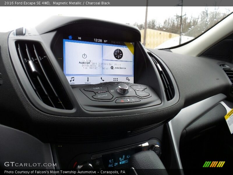 Magnetic Metallic / Charcoal Black 2016 Ford Escape SE 4WD