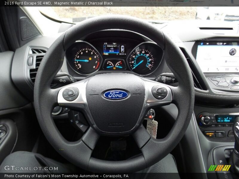 Magnetic Metallic / Charcoal Black 2016 Ford Escape SE 4WD