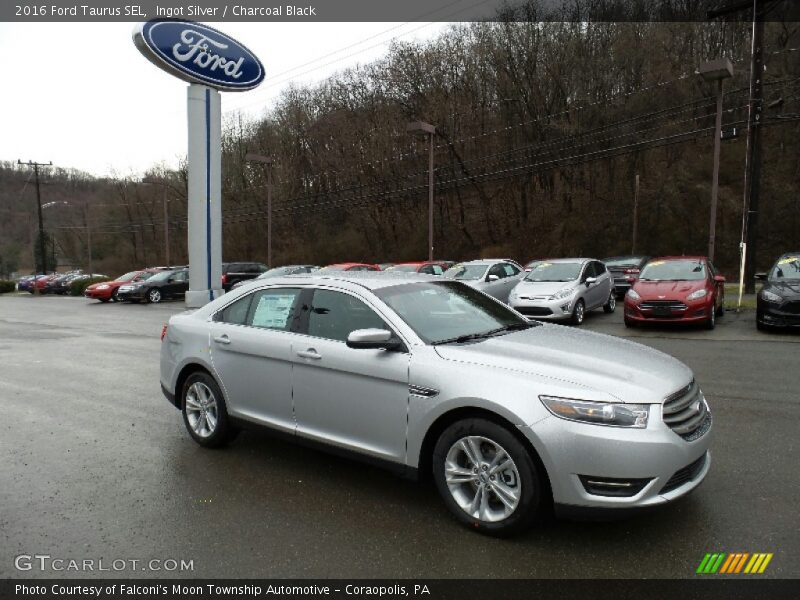 Ingot Silver / Charcoal Black 2016 Ford Taurus SEL