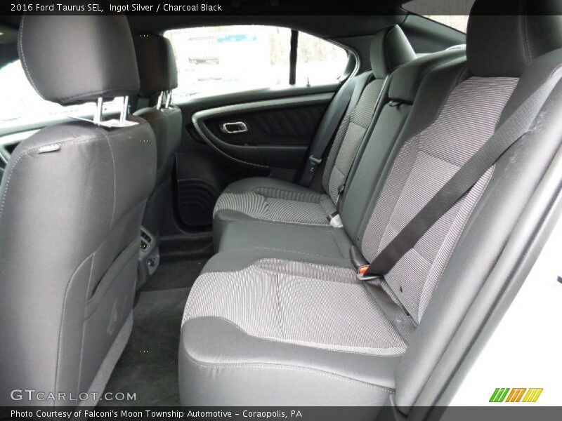 Ingot Silver / Charcoal Black 2016 Ford Taurus SEL