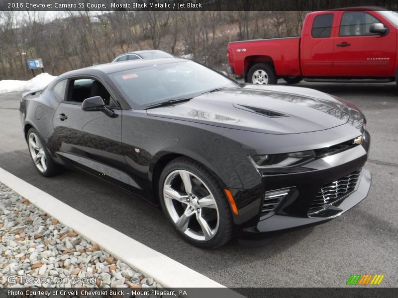 Front 3/4 View of 2016 Camaro SS Coupe