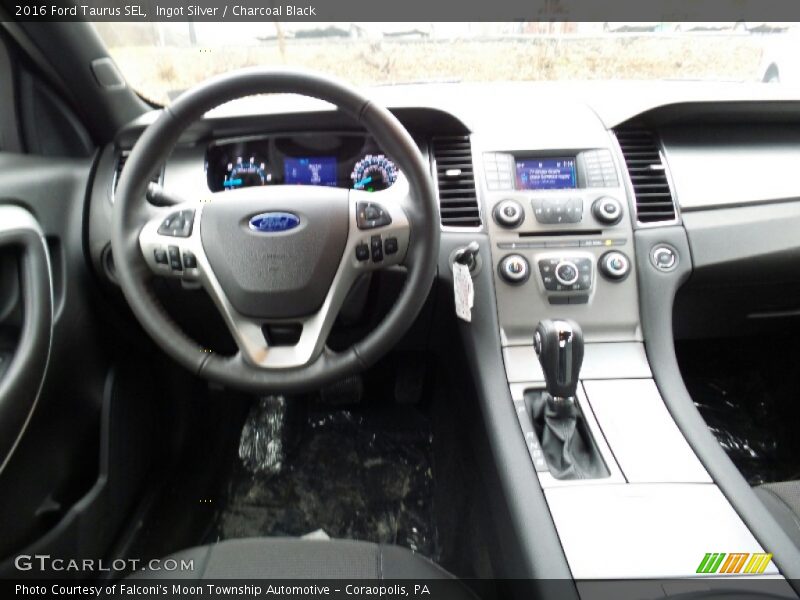 Ingot Silver / Charcoal Black 2016 Ford Taurus SEL