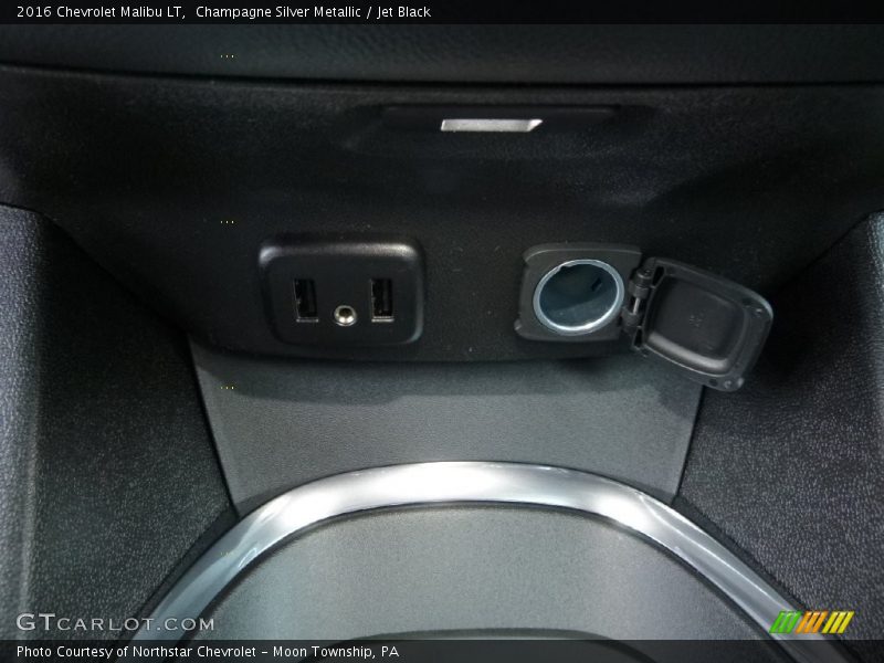 Champagne Silver Metallic / Jet Black 2016 Chevrolet Malibu LT