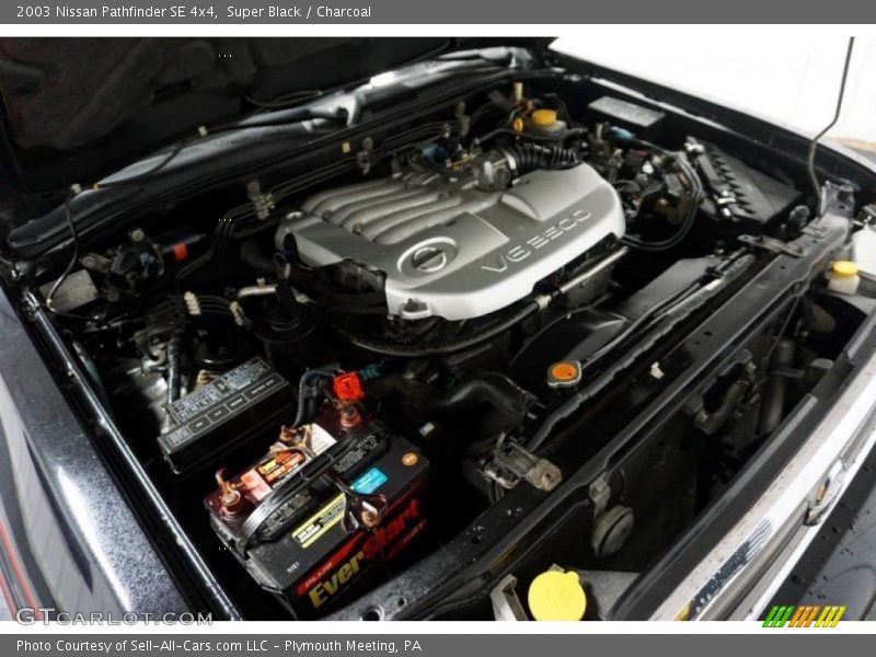 Super Black / Charcoal 2003 Nissan Pathfinder SE 4x4