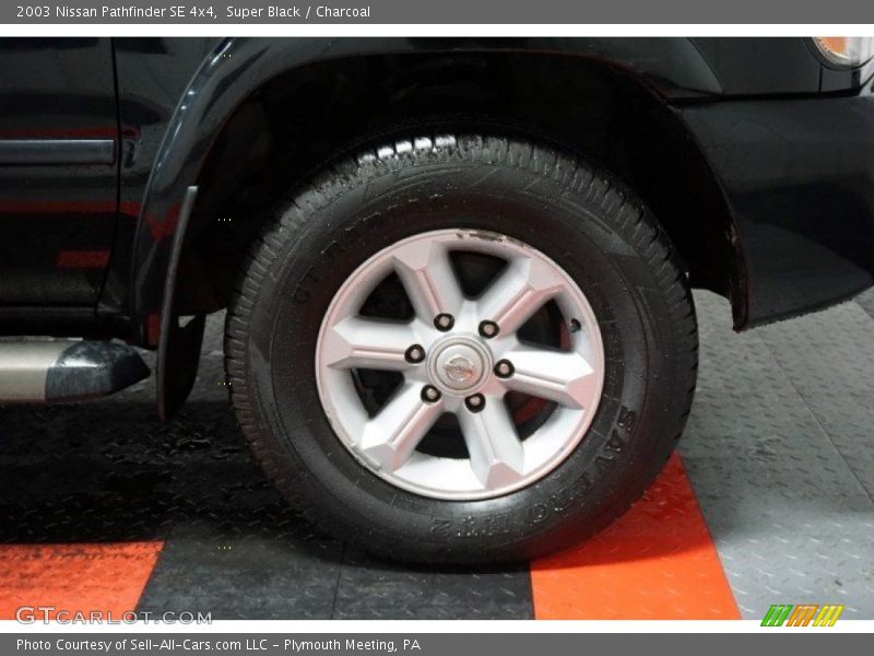 Super Black / Charcoal 2003 Nissan Pathfinder SE 4x4