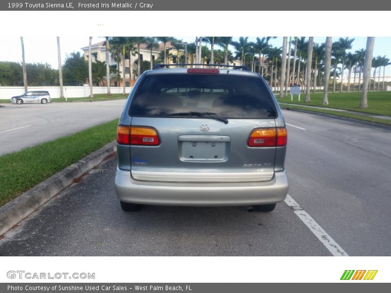 Frosted Iris Metallic / Gray 1999 Toyota Sienna LE