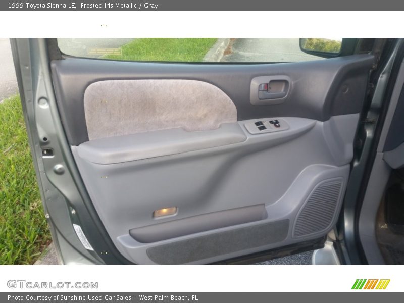 Frosted Iris Metallic / Gray 1999 Toyota Sienna LE