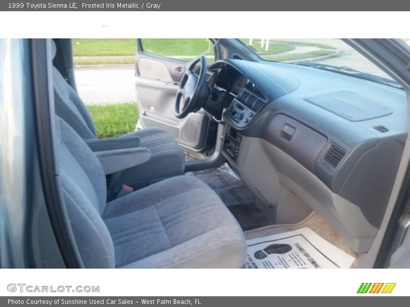 Frosted Iris Metallic / Gray 1999 Toyota Sienna LE