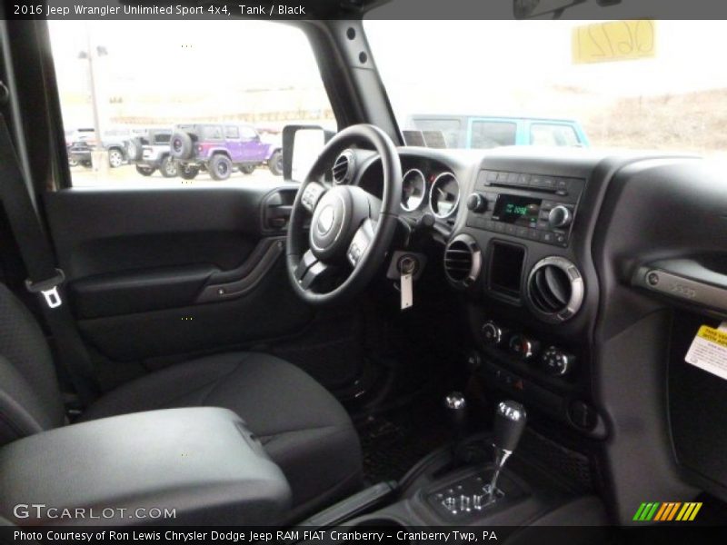 Tank / Black 2016 Jeep Wrangler Unlimited Sport 4x4