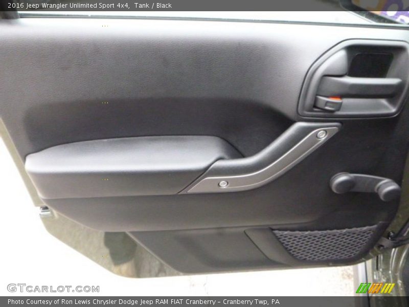 Tank / Black 2016 Jeep Wrangler Unlimited Sport 4x4