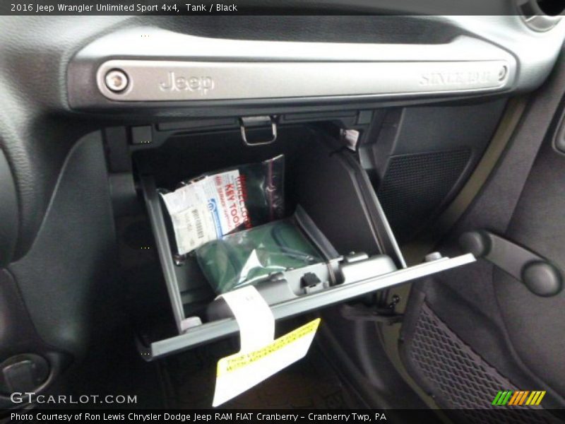 Tank / Black 2016 Jeep Wrangler Unlimited Sport 4x4