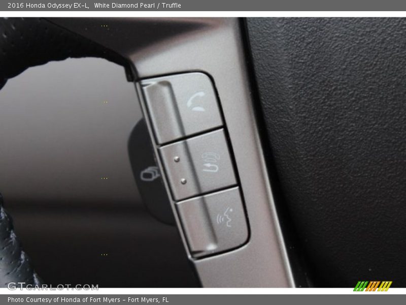 White Diamond Pearl / Truffle 2016 Honda Odyssey EX-L