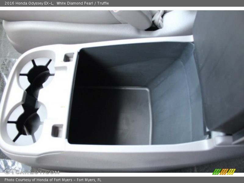 White Diamond Pearl / Truffle 2016 Honda Odyssey EX-L