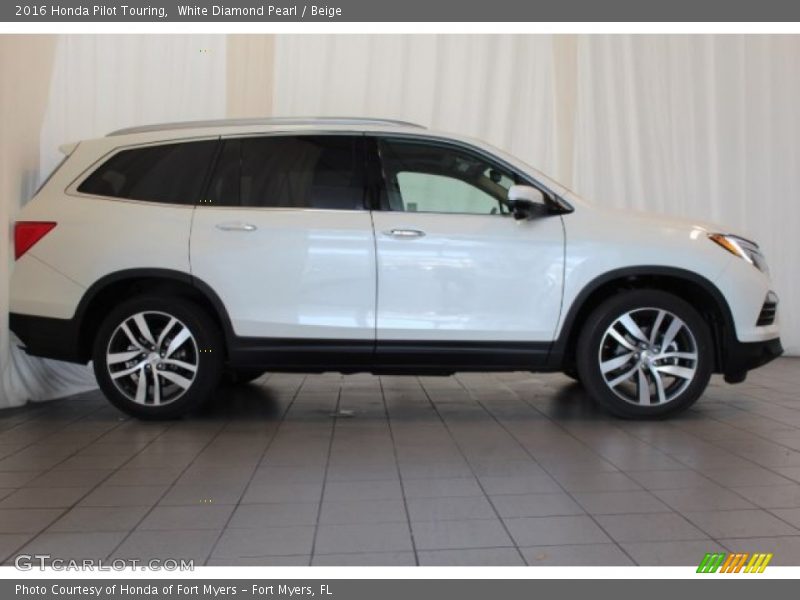 White Diamond Pearl / Beige 2016 Honda Pilot Touring