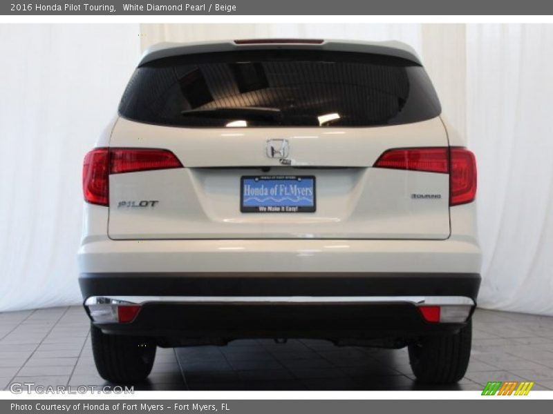 White Diamond Pearl / Beige 2016 Honda Pilot Touring