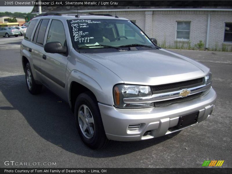 Silverstone Metallic / Light Gray 2005 Chevrolet TrailBlazer LS 4x4