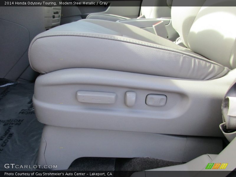 Modern Steel Metallic / Gray 2014 Honda Odyssey Touring