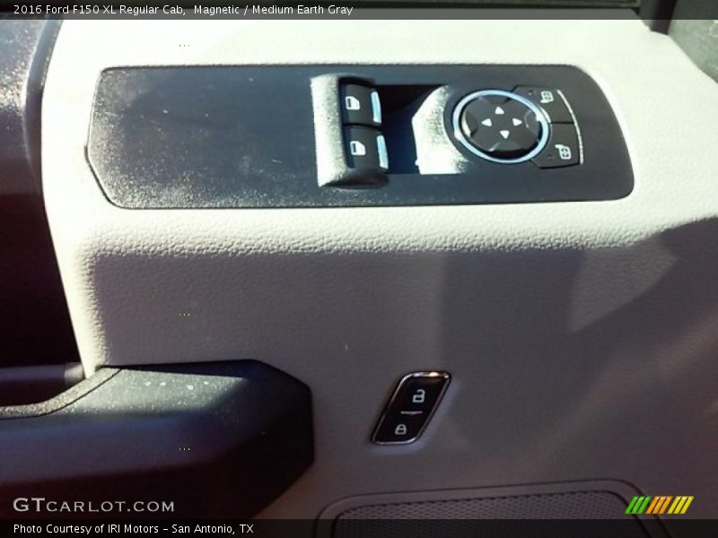 Magnetic / Medium Earth Gray 2016 Ford F150 XL Regular Cab